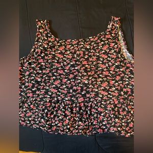 Women short sleeve flowy top